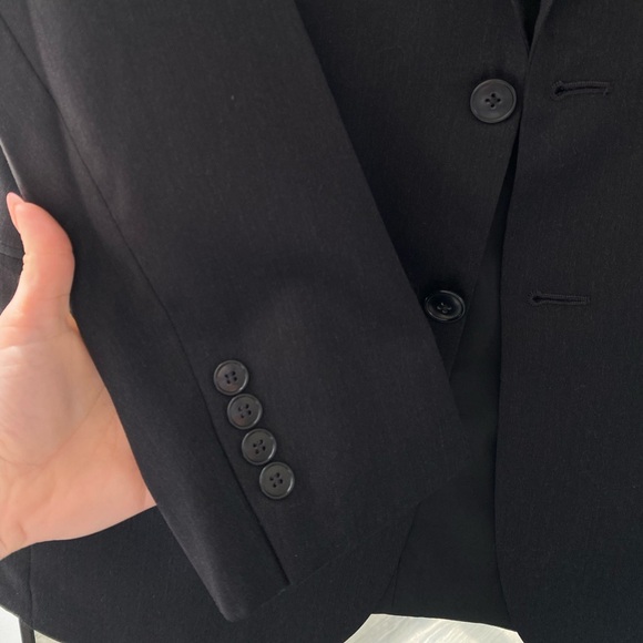 Jos. A. Bank Black Modern Suit Timeless Elegance - Picture 11 of 15